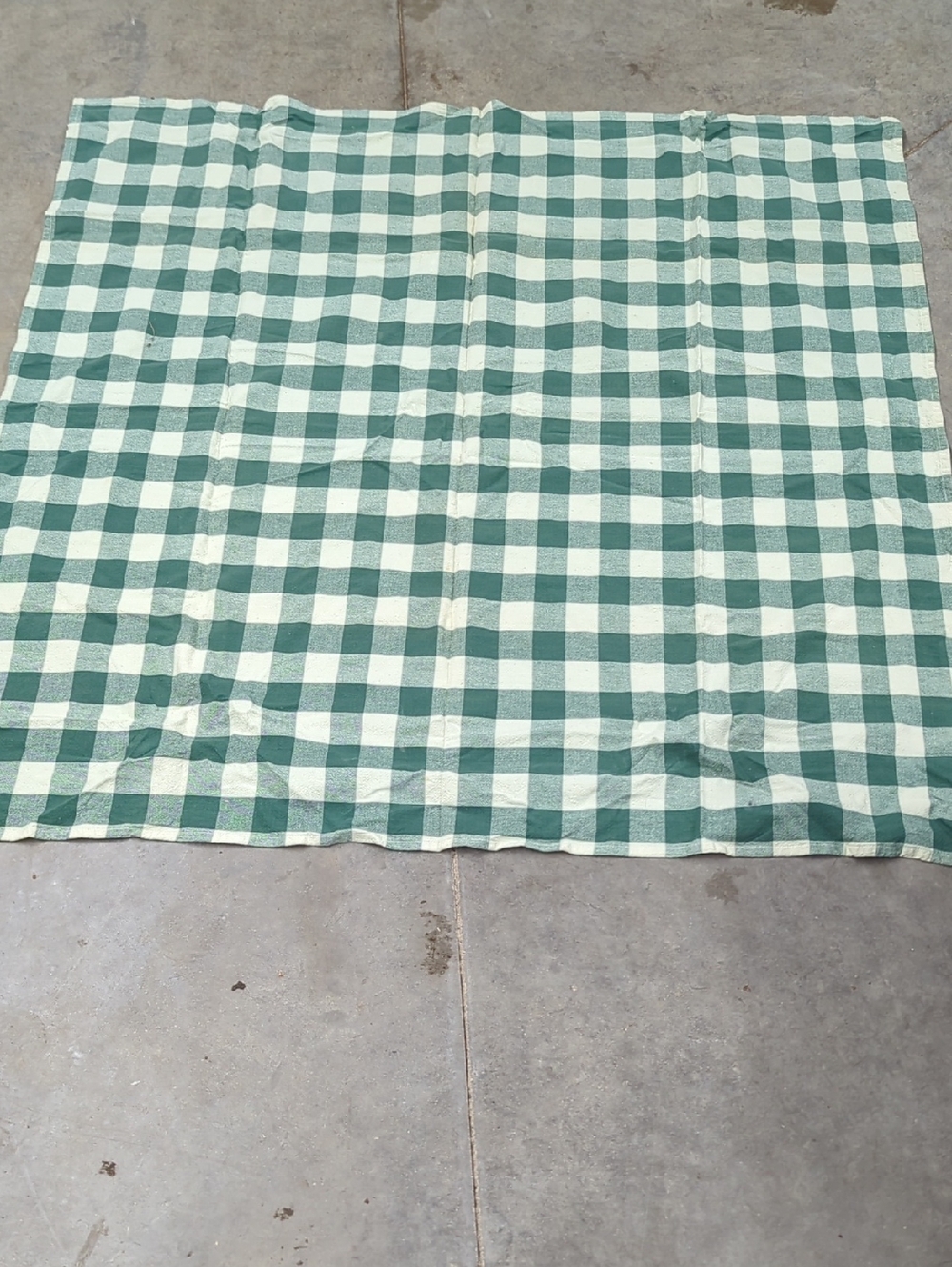 vintage picnic blanket green and white gingham checkered tablecloth